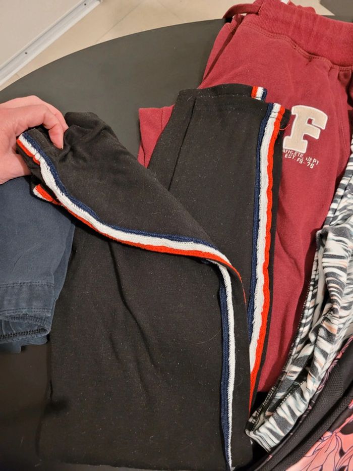 Lot leggings sport et un pantalon de jogging - photo numéro 12