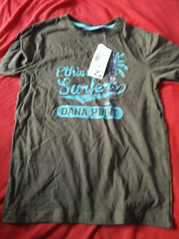 tshirt neuf kaki