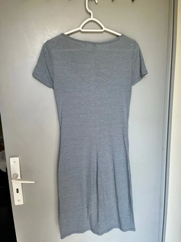 Robe moulante - photo numéro 4