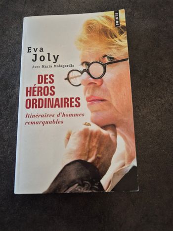 Livre  titre  Des héros ordinaires
