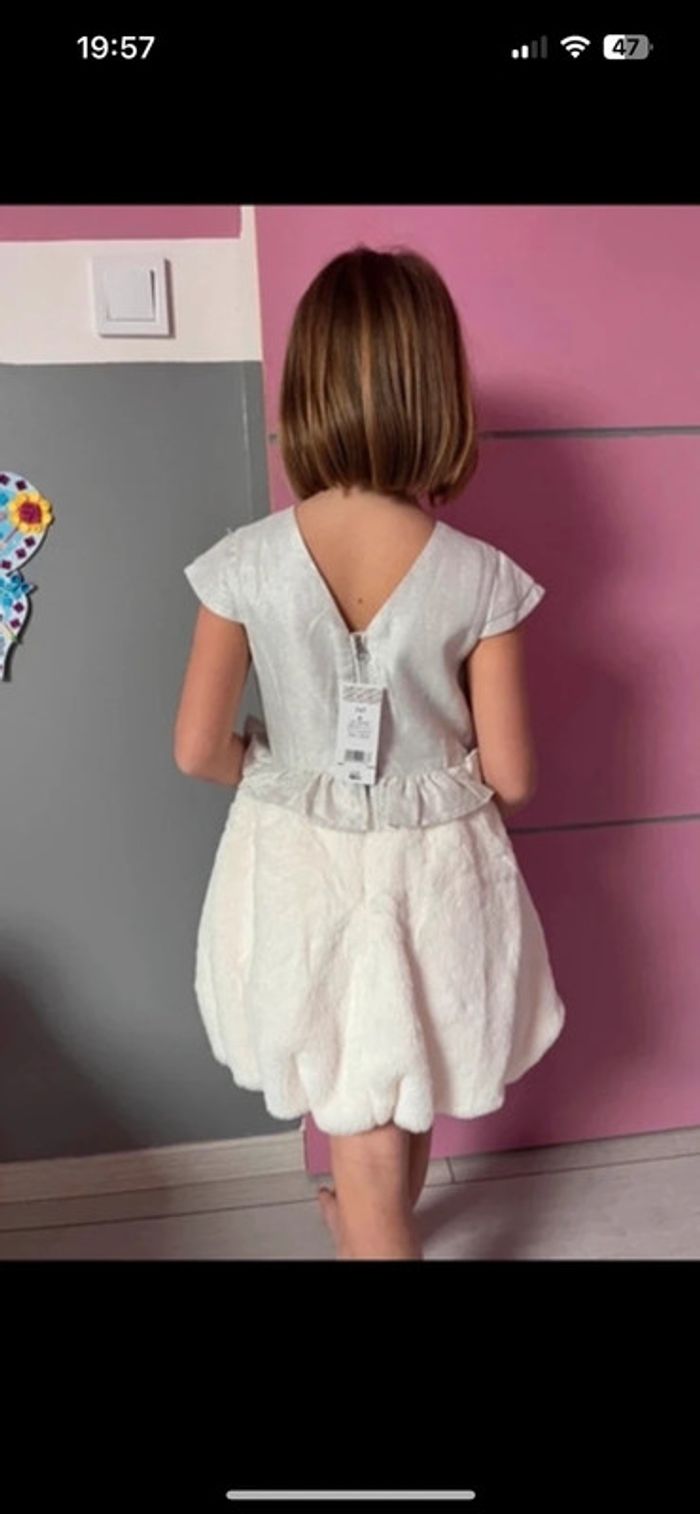 Robe dream neuve avec étiquette fourrure et argenté idéal fête de fin d’année magnifique porte - photo numéro 6