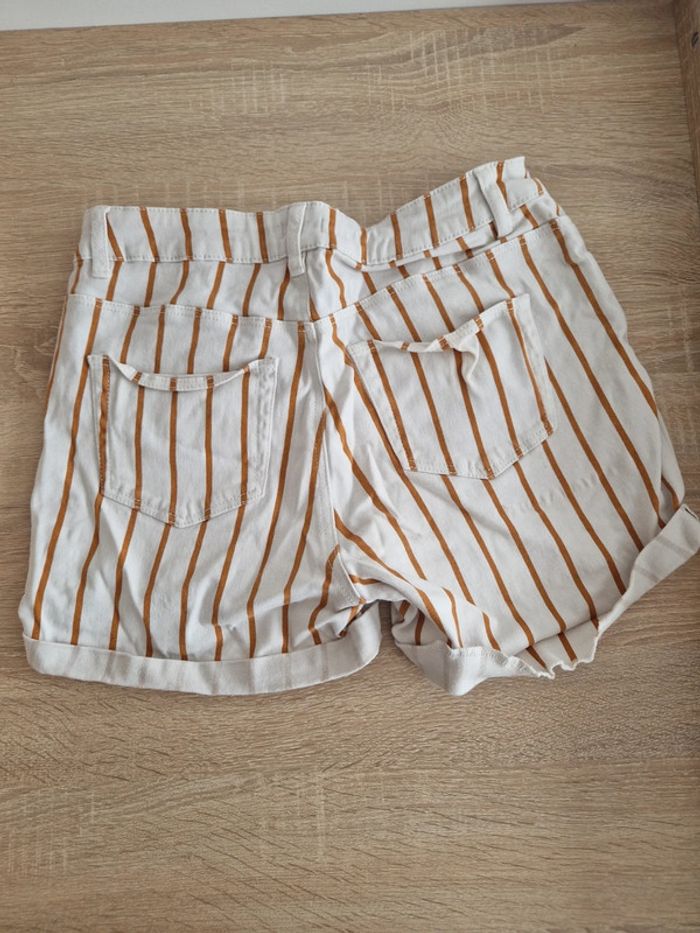 🌟 Short rayé blanc et marron 🌟 - photo numéro 3