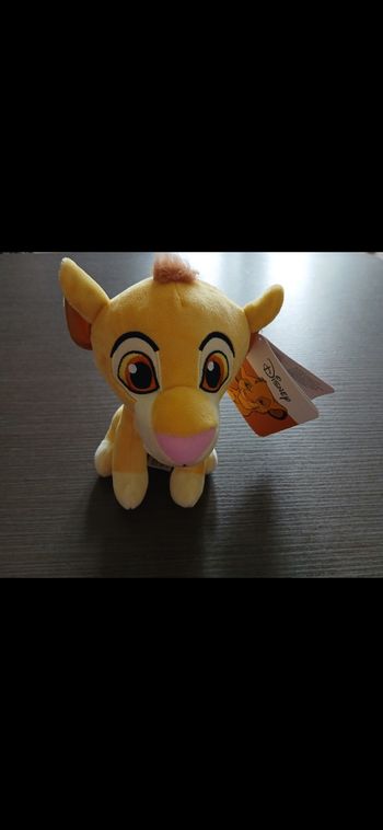 Peluche disney le roi lion 17 cm