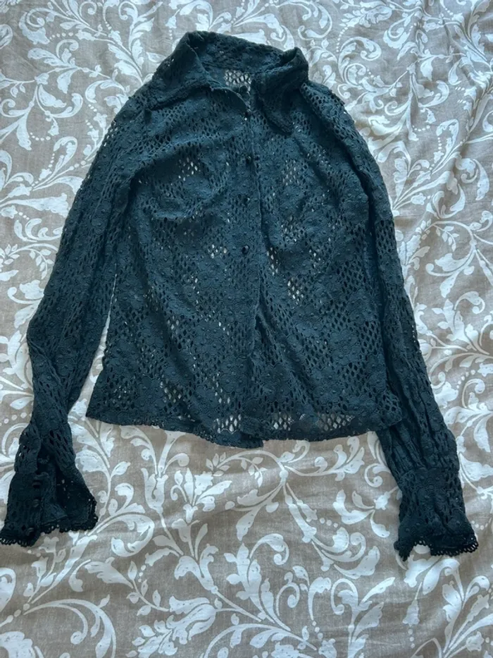 Chemise dentelle noir fleure taille 36/38