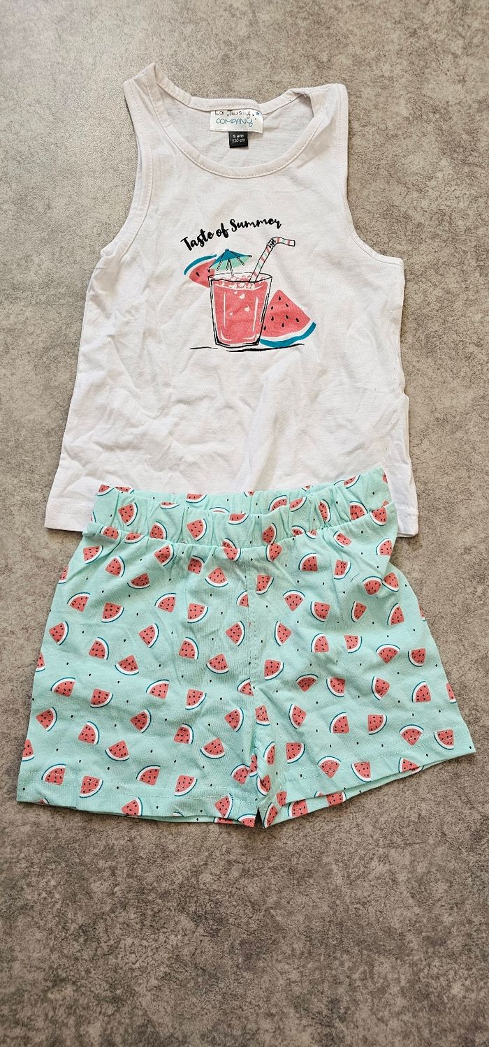Ensemble été fille (débardeur + short pastèque) – Neuf – 5 ans - photo numéro 1
