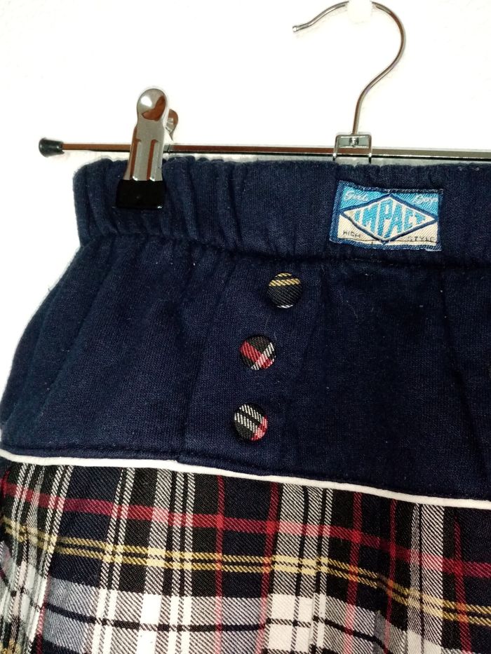 6 ans Impace jupe collègiene plissée écossaise autom hiver /Excellent état - photo numéro 2