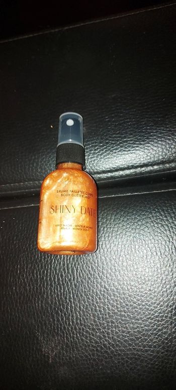 Shiny Date nacré Monoï 45 ml – Neuf
