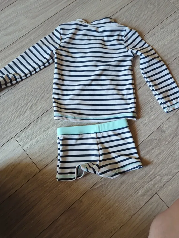 Maillot de bain 18 mois - photo numéro 4