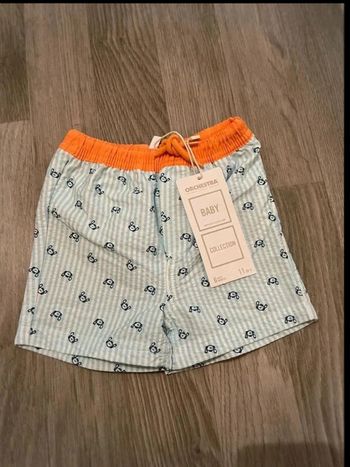 Très jolie short de bain plage taille 6 mois neuf