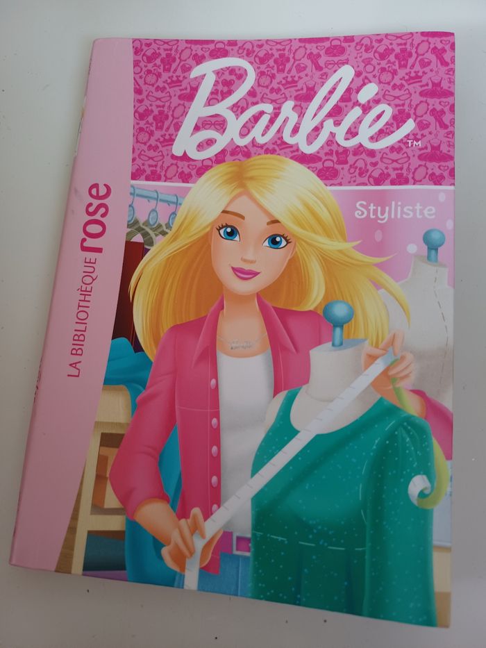 Livre Barbie styliste