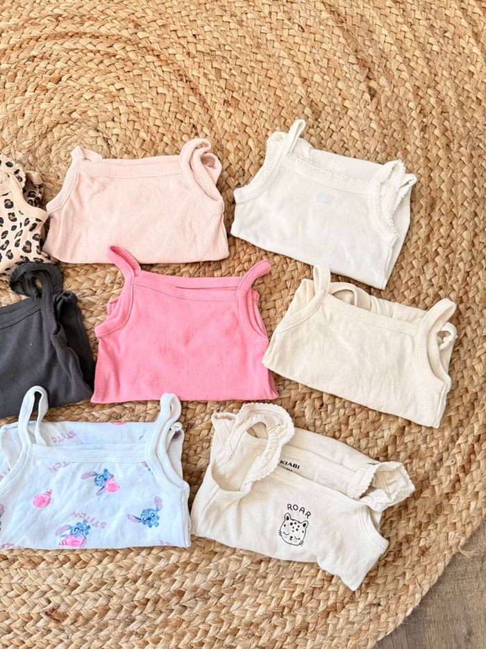 Lot de 11 bodies taille 12 mois - photo numéro 4