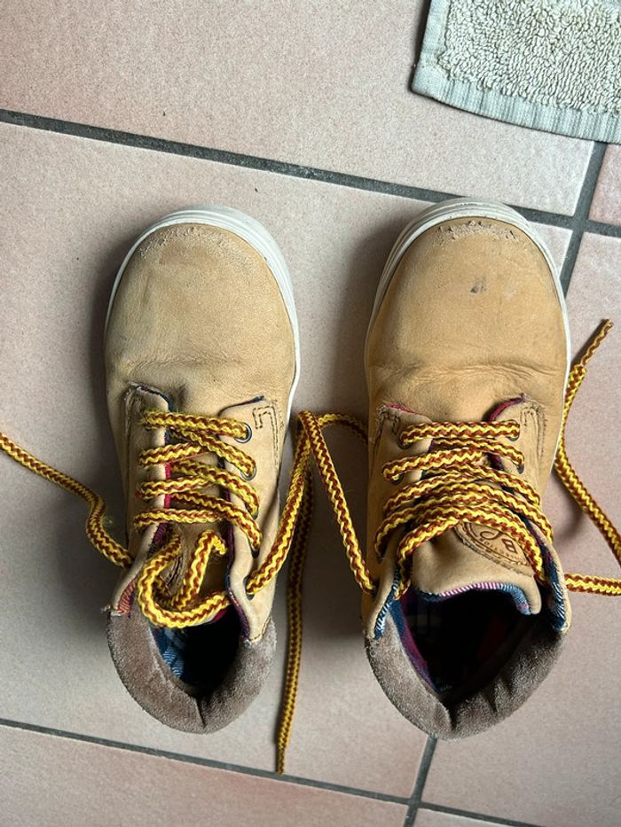 Donne chaussure taille 28 - photo numéro 2