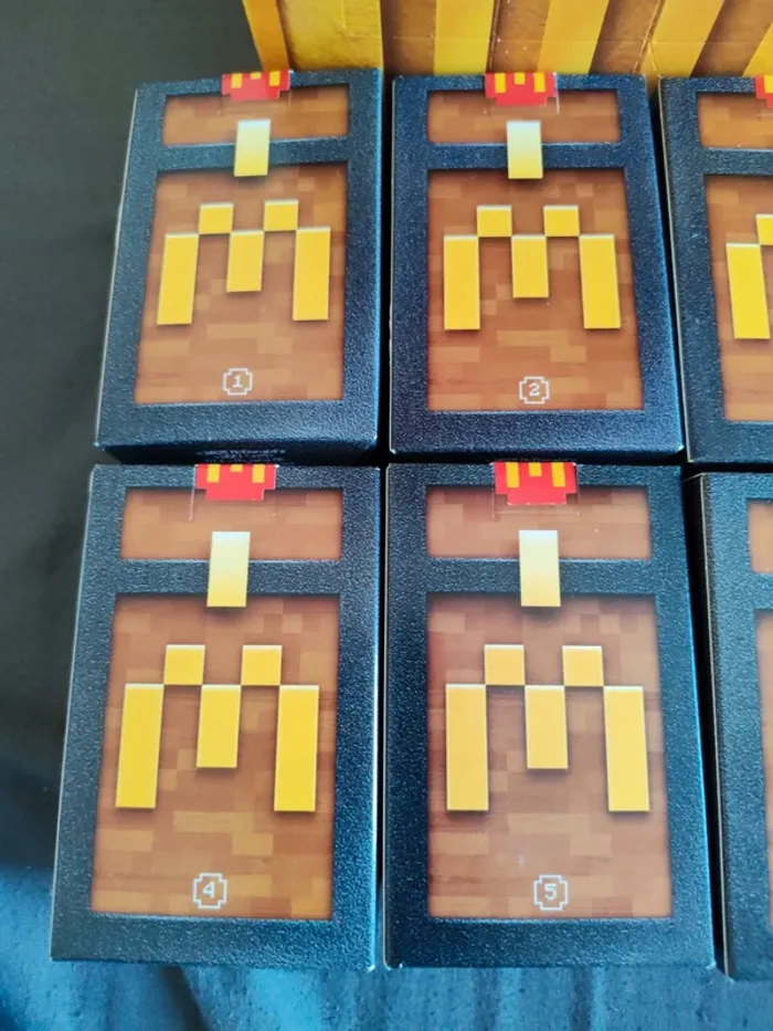 Figurine Minecraft McDonald's - photo numéro 3