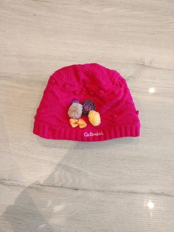 Bonnet fushia 53cm