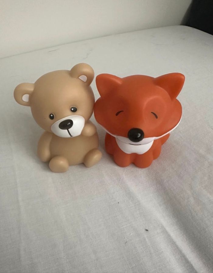 Deux petites veilleuses enfant