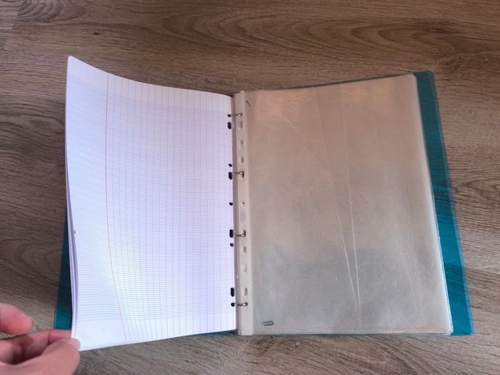 Lot divers classeurs + intercalaires + pochettes - photo numéro 7