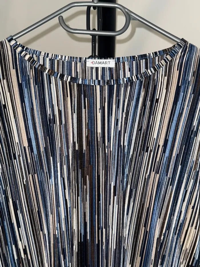 T-shirt élégant femme Damart – Taille unique – Confort et style - photo numéro 2