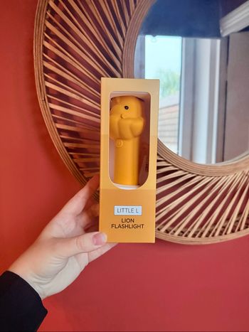 Lampe torche silicone lion neuve