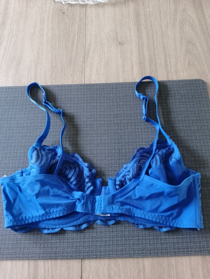 Soutien gorge bleu Dim - photo numéro 4