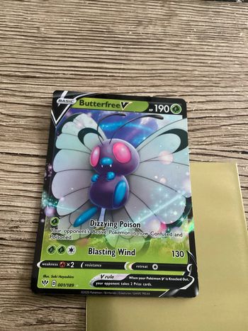 carte Pokémon 001/189 butterfree V anglais ANG année 2020