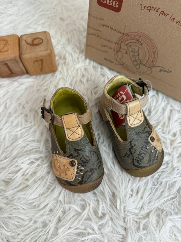 Paire de sandales bébé GBB taille 17 - photo numéro 3