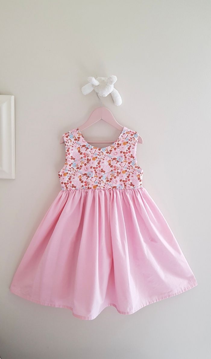 Robe Liberty taille  7 ans 🪷