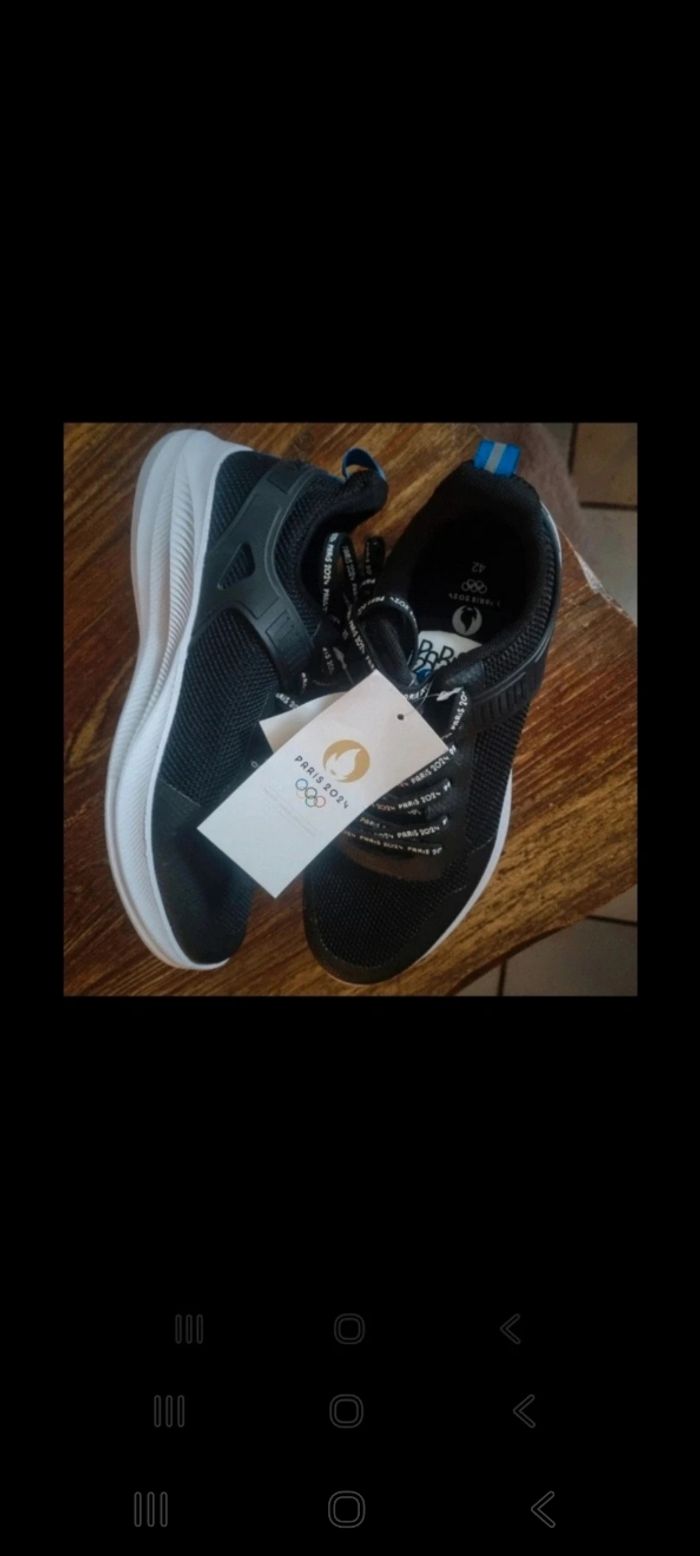 baskets PARIS JO 2024 taille 42 🎁 neuf  🎁 idée cadeau - photo numéro 10