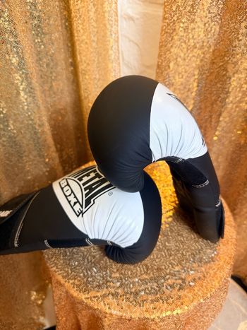 Gants de boxe métal boxe comme neuf 8oz