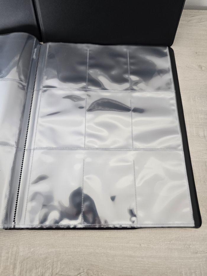 Lot de 4 portfolios Ultra Pro A4 180 Noir - photo numéro 2