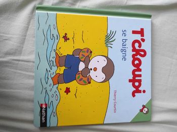Livre T'choupi se baigne