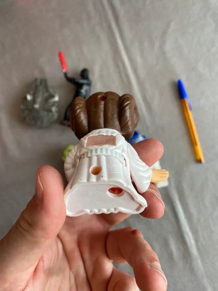 Lot 5 Burger King McDonalds toys Star Wars 2005 2009 - photo numéro 5