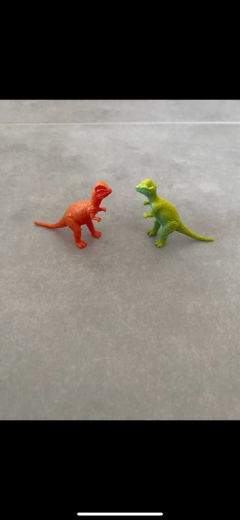 Lot de 2 petits dinosaures