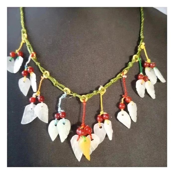 Collier ethnique nature feuille jade neuf - photo numéro 2