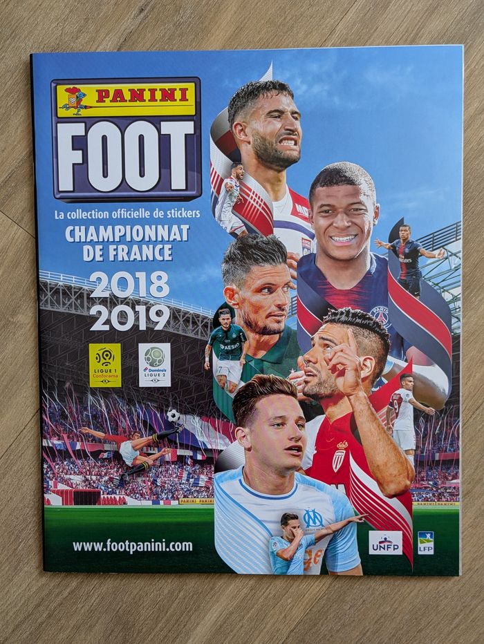 Album Panini "Foot 2018-2019" ( neuf )