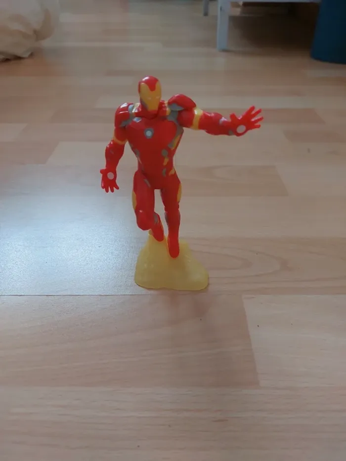 Figurine super héros