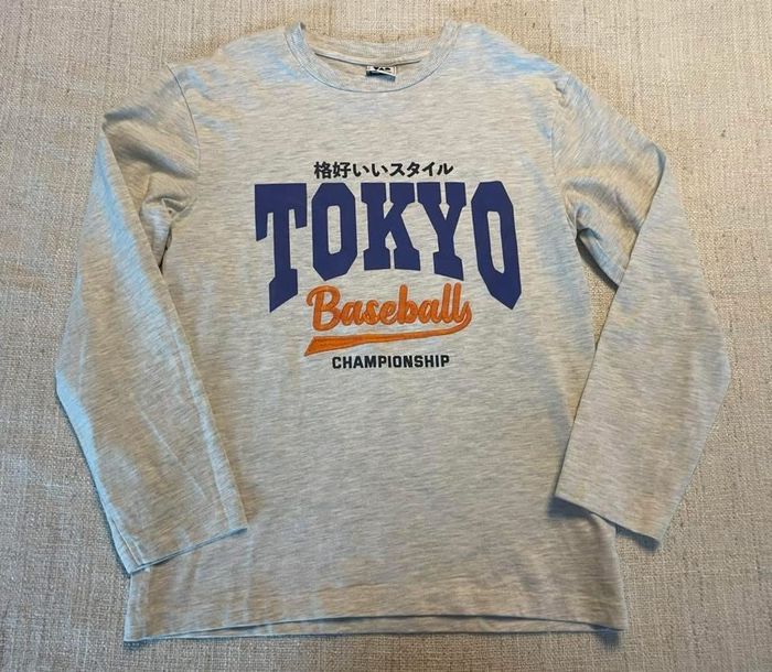 Teeshirt NEUF Taille 12 ans