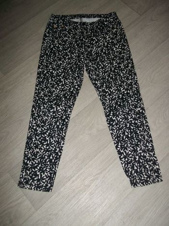 Pantalon BETTY BARCLAY noir et blanc fleurs taille 38 TBE
