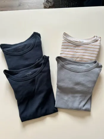 Lot maillots de corps