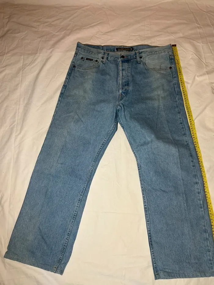 Jean large complices