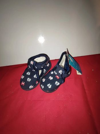 Pantoufles taille 19