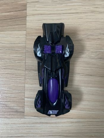 Voiture miniature Hot Wheels – noire et violette
