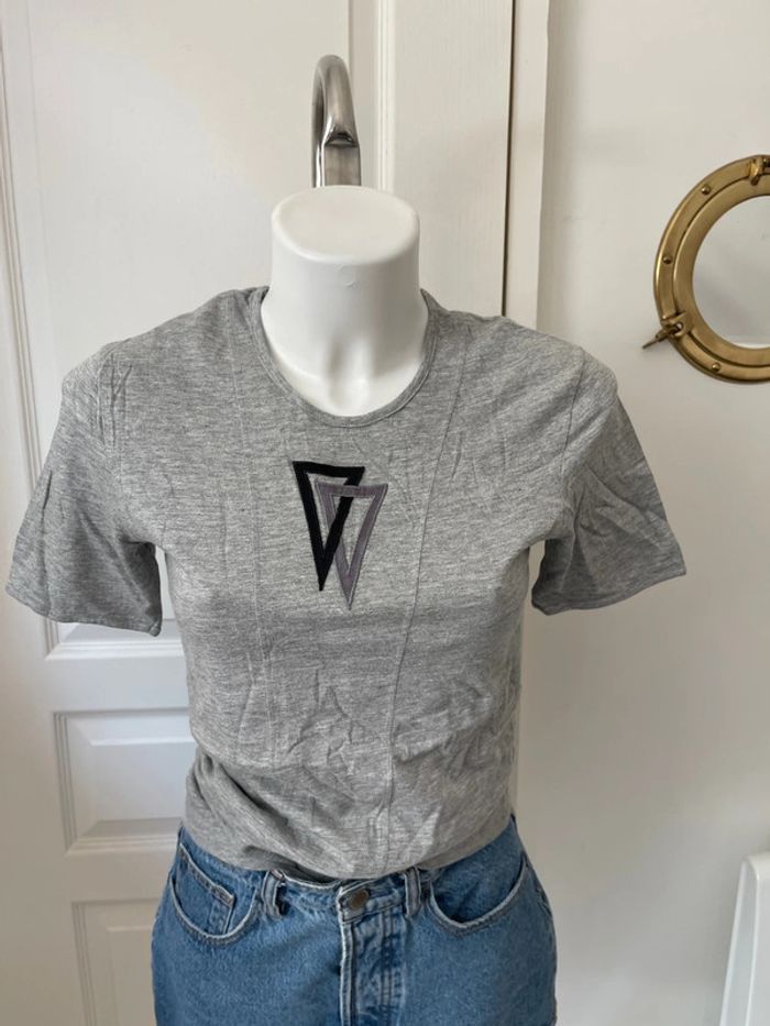 T-shirt gris - photo numéro 4