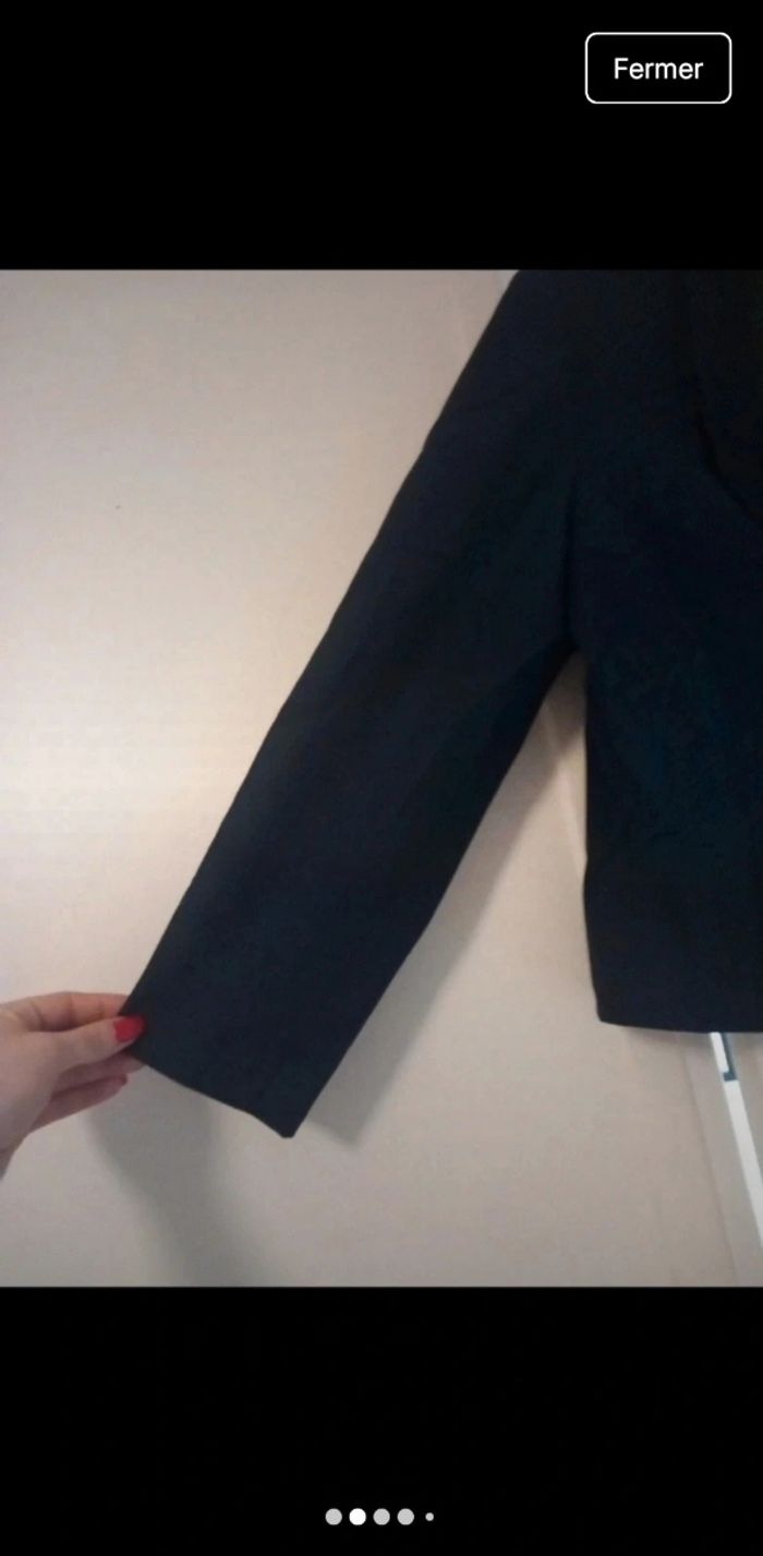 Blazer court bleu marine de la marque Cerruti 1881 - photo numéro 8