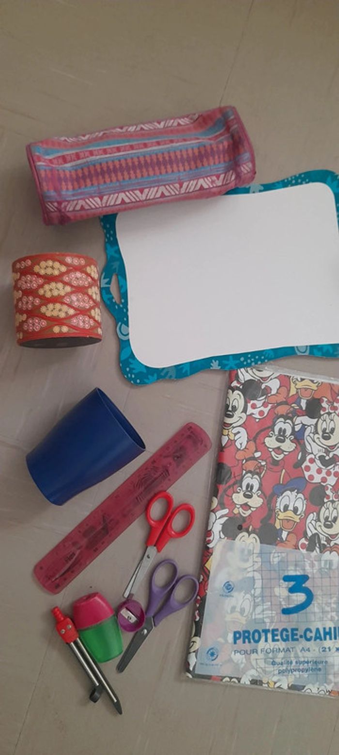 Lot fourniture scolaire (1) - photo numéro 7