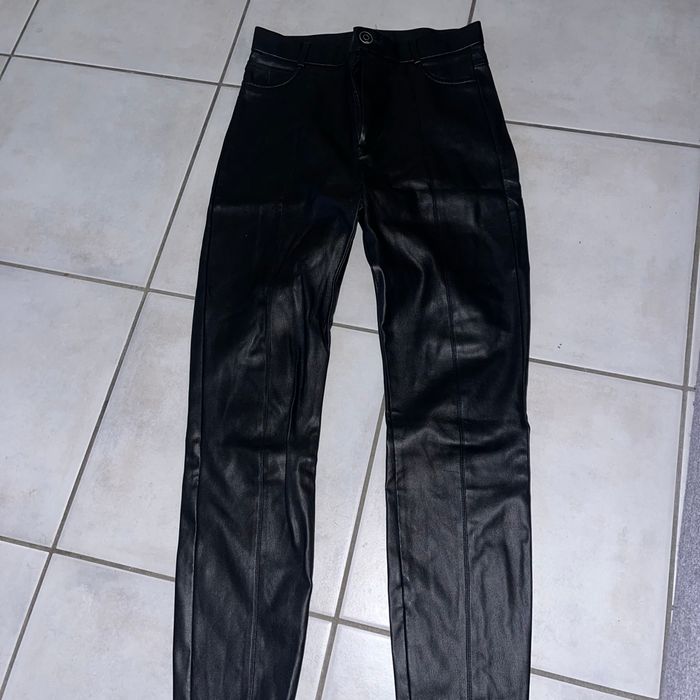 Pantalon similicuir noir