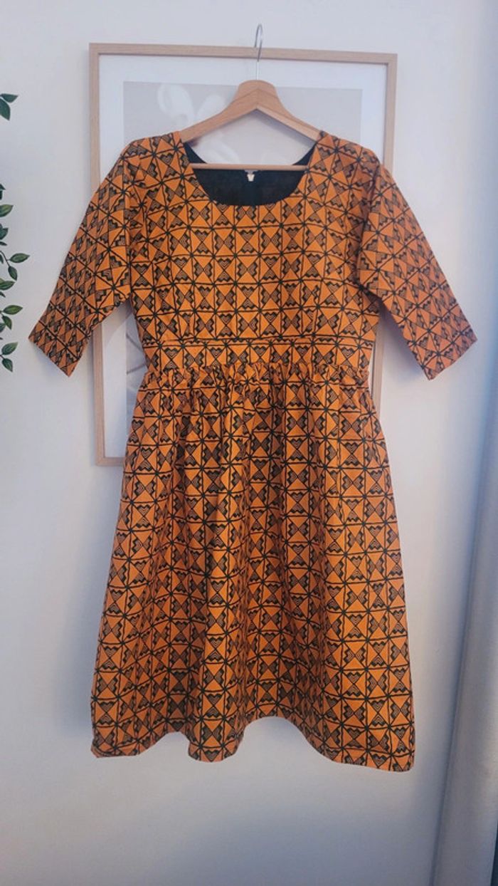 Robe mi-longue en wax - photo numéro 4