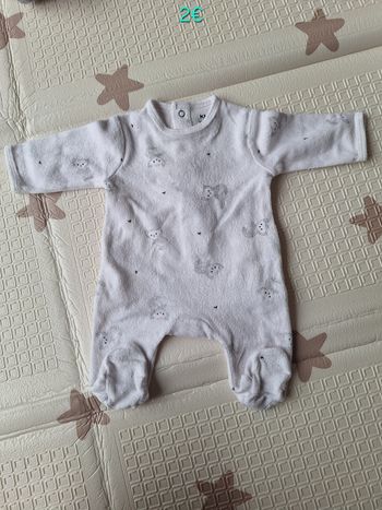 Pyjama taille 1 mois (52-55cm)
