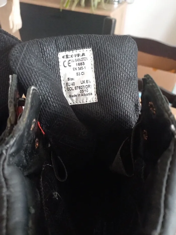 Chaussures de sécurité noir T40 Neuve - photo numéro 10
