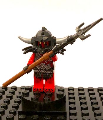 LEGO Nexo Knights - "Ash Attacker, flat silver horns"