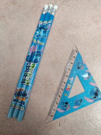 Lot Équerre triangle et Crayons Stitch